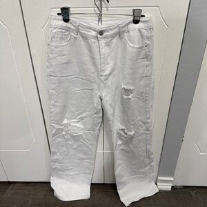 NWOT SHEIN White Distressed Straight Leg Jeans